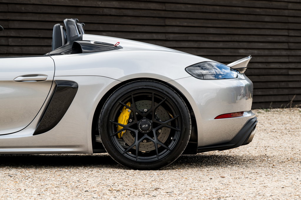 Porsche 718 Spyder RS