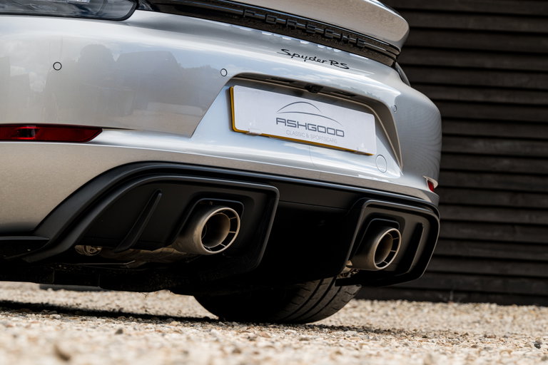 Porsche 718 Spyder RS
