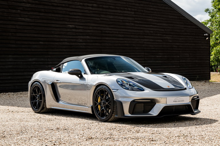 Porsche 718 Spyder RS