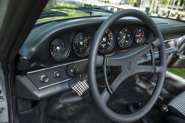 Porsche 911 T