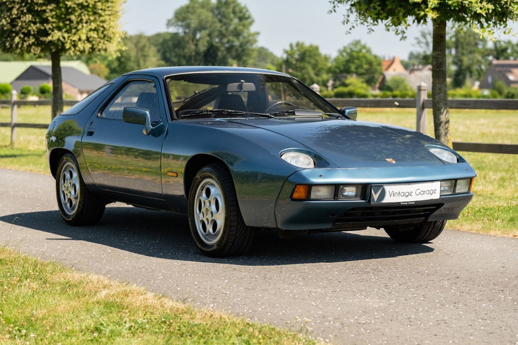 Porsche 928