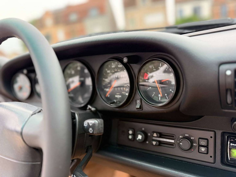 Porsche 993 Carrera 4