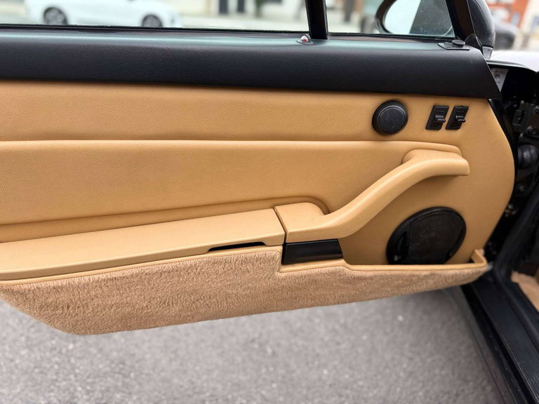 Porsche 993 Carrera 4