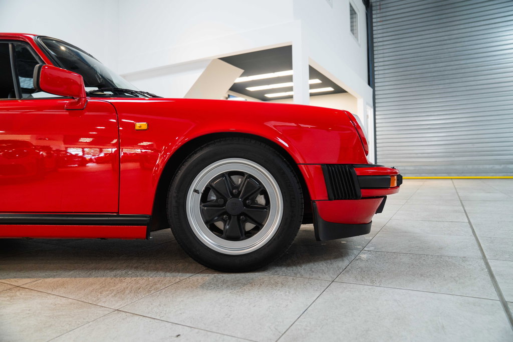 Porsche 911 Carrera 3.2