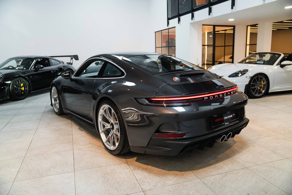 Porsche 992 GT3 Touring