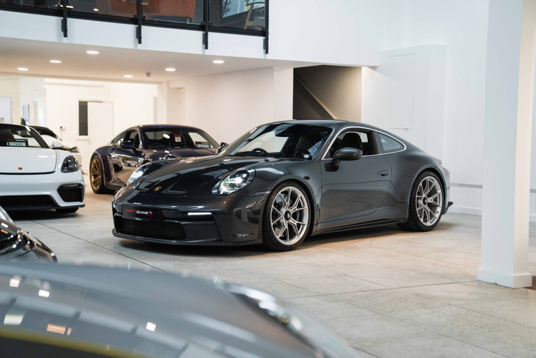 Porsche 992 GT3 Touring