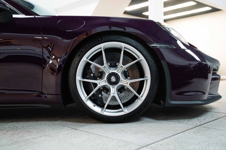 Porsche 992 GT3 Touring