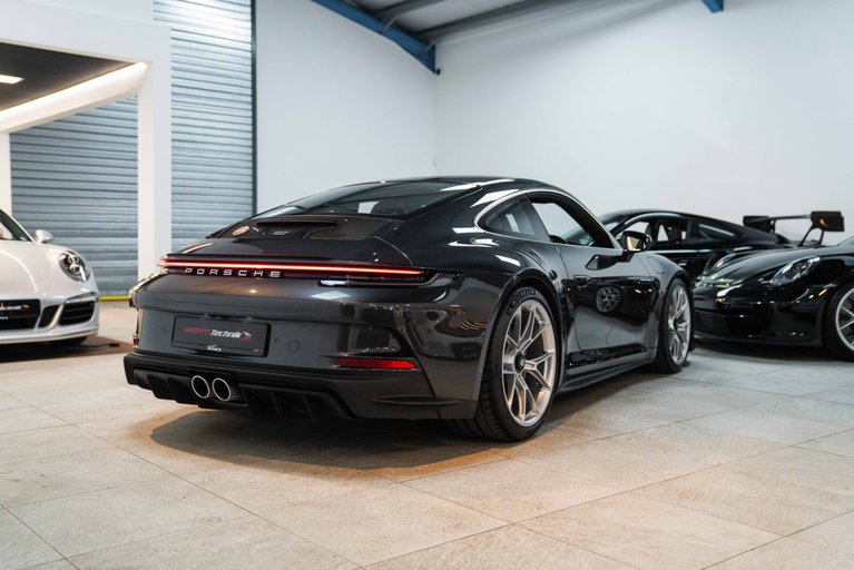 Porsche 992 GT3 Touring