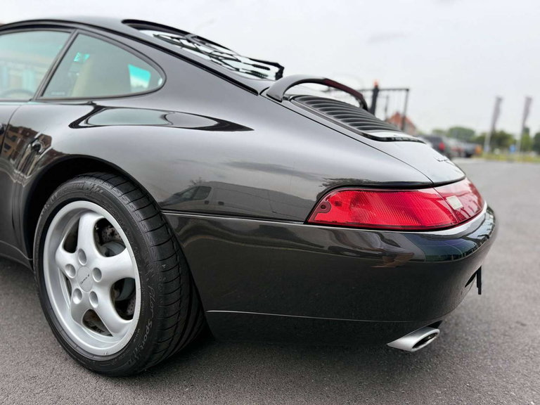 Porsche 993 Carrera 4