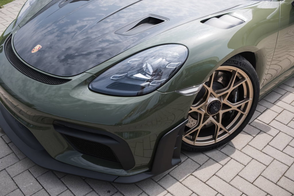 Porsche 718 Cayman GT4 RS
