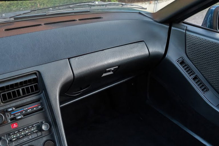 Porsche 928