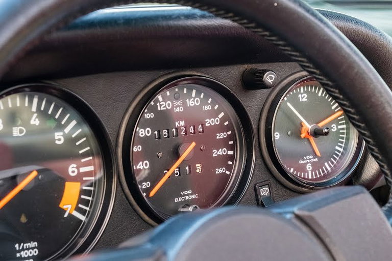 Porsche 911 Carrera 3.2