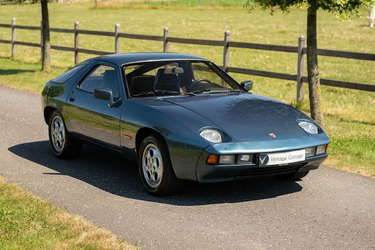 Porsche 928