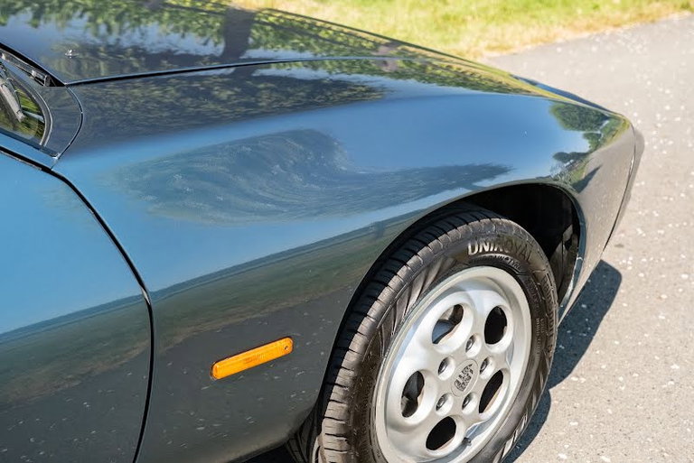 Porsche 928