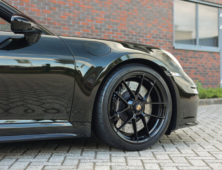 Porsche 992.2 Carrera 4 GTS