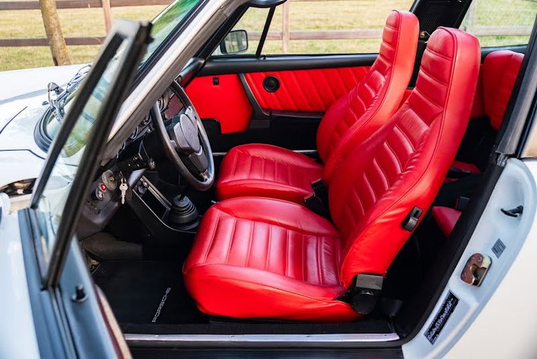 Porsche 911 Carrera 3.2