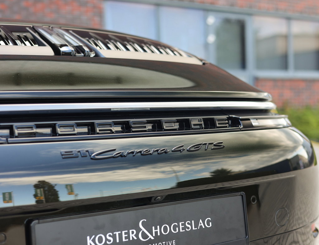 Porsche 992.2 Carrera 4 GTS