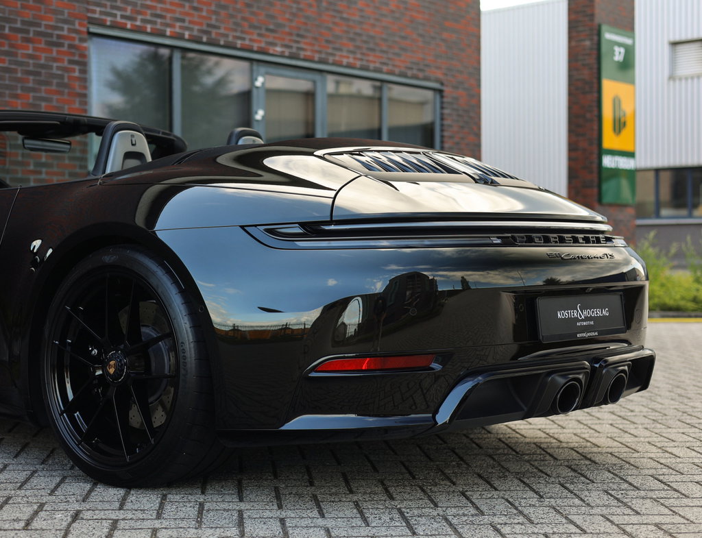 Porsche 992.2 Carrera 4 GTS
