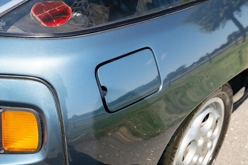 Porsche 928