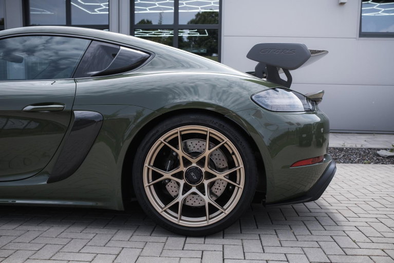 Porsche 718 Cayman GT4 RS