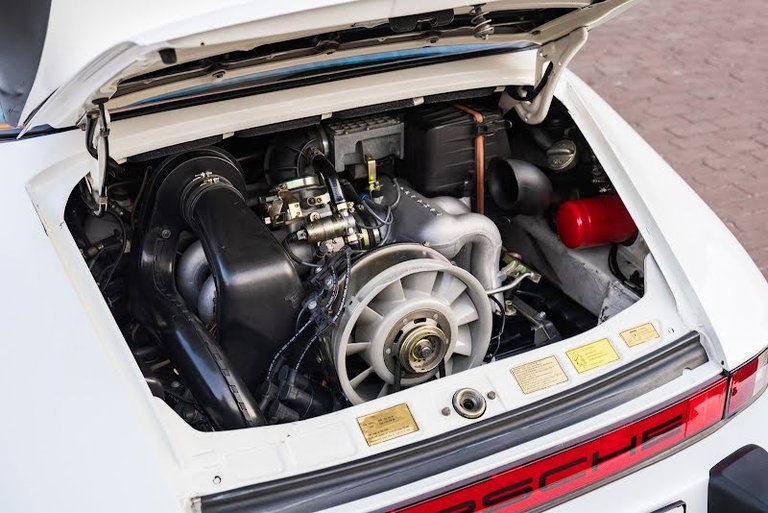 Porsche 911 Carrera 3.2