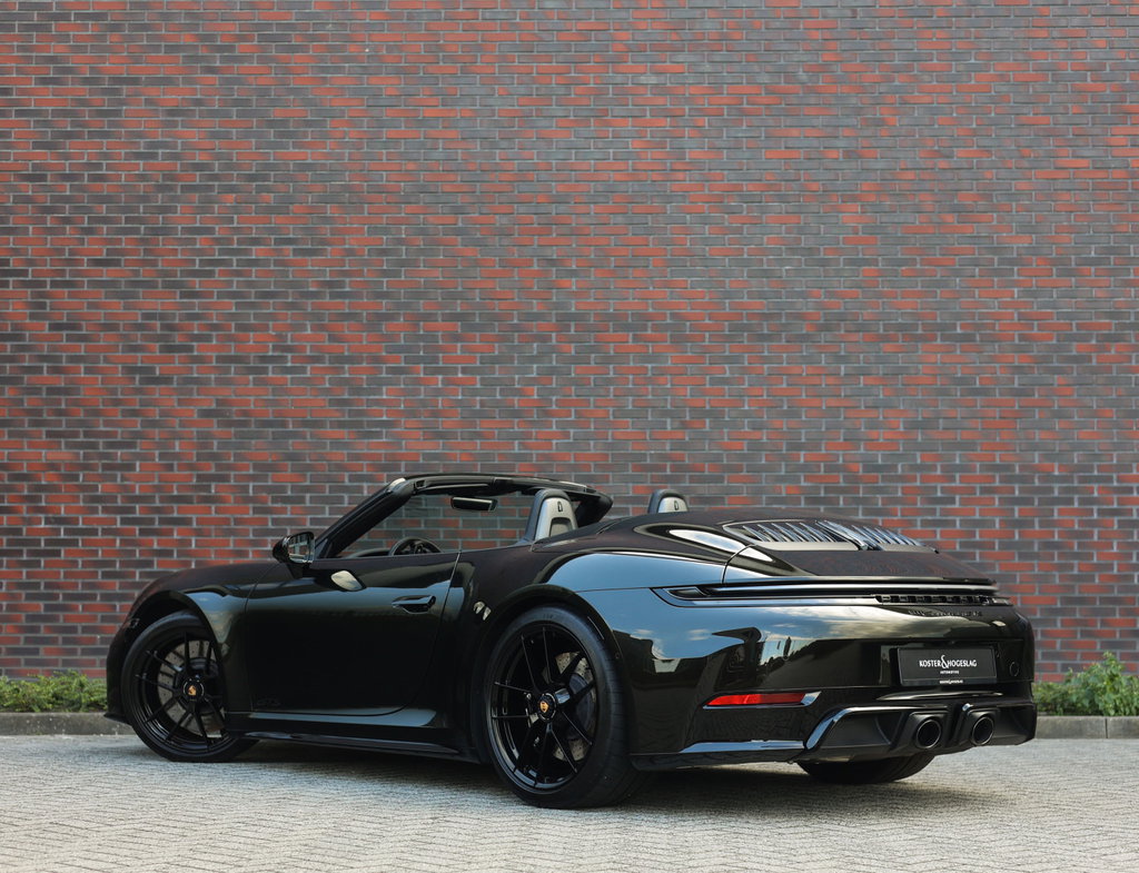 Porsche 992.2 Carrera 4 GTS
