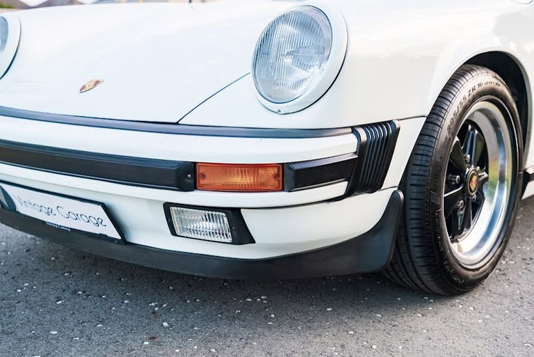 Porsche 911 Carrera 3.2