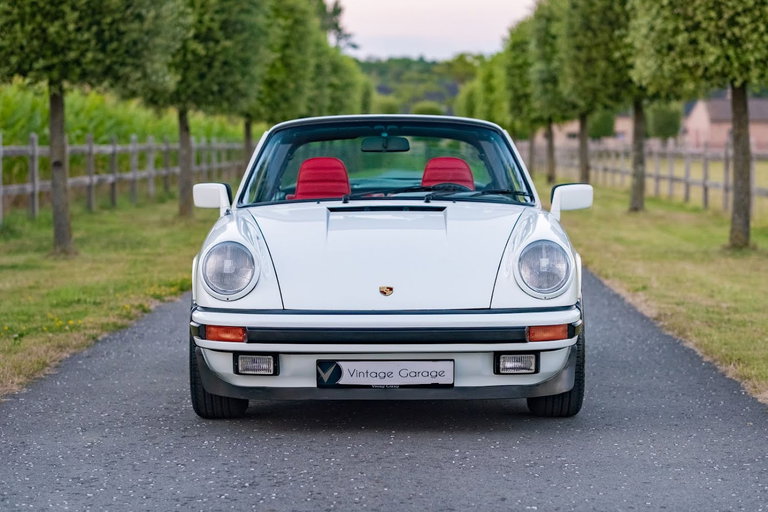 Porsche 911 Carrera 3.2