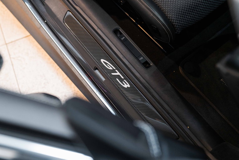 Porsche 992 GT3 Touring