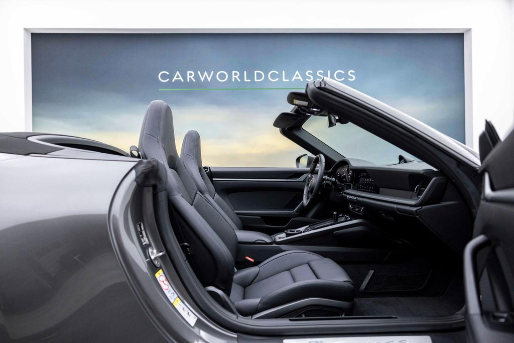 Porsche 992 Carrera 4S