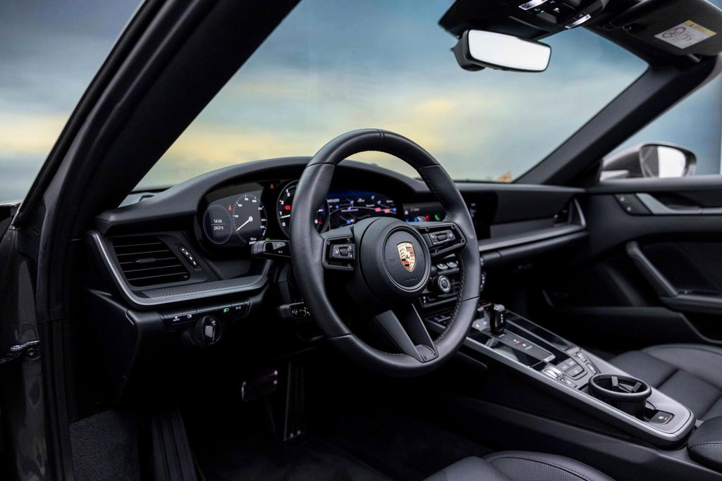 Porsche 992 Carrera 4S