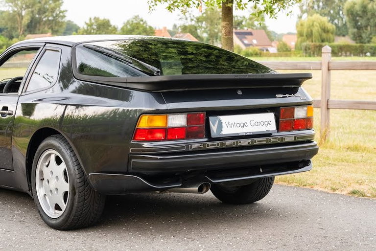 Porsche 944 S2 Coupé