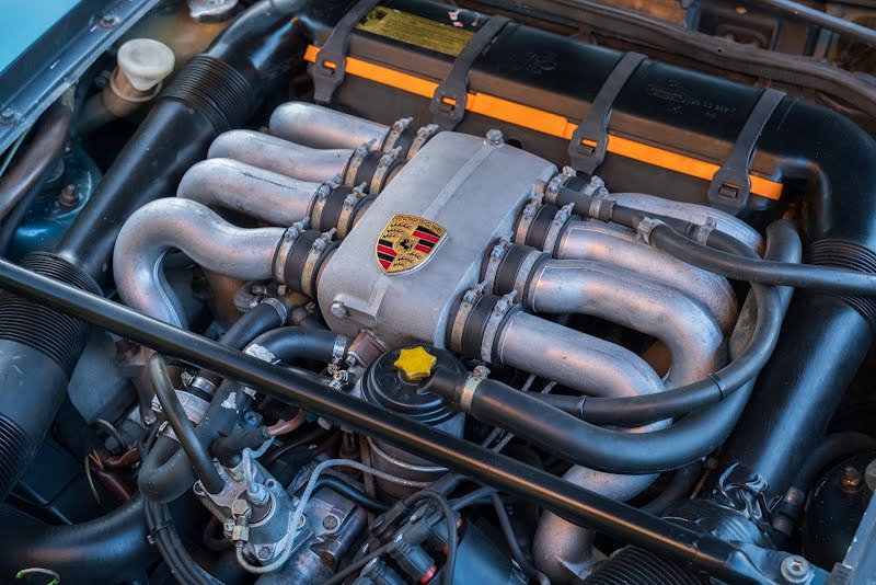 Porsche 928