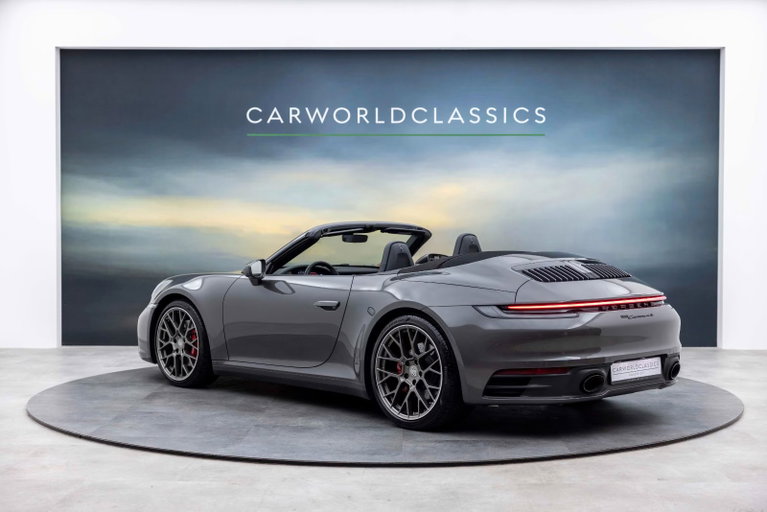 Porsche 992 Carrera 4S