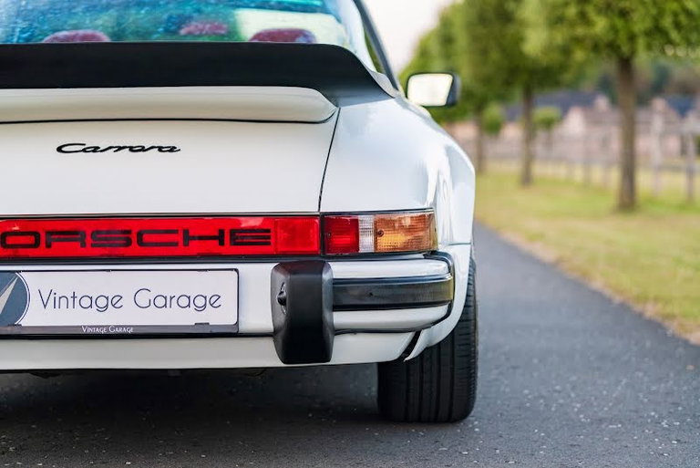 Porsche 911 Carrera 3.2