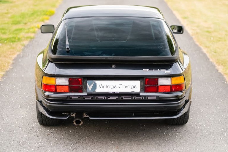 Porsche 944 S2 Coupé