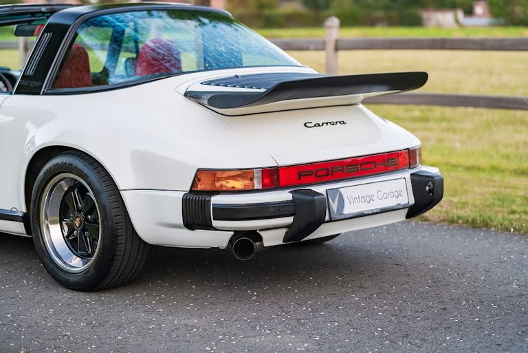Porsche 911 Carrera 3.2