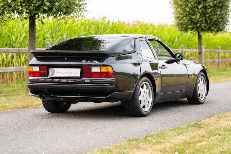 Porsche 944 S2 Coupé