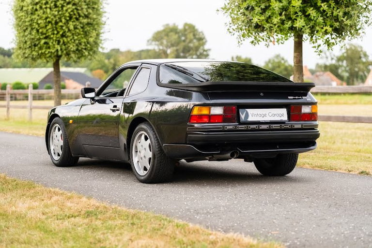 Porsche 944 S2 Coupé