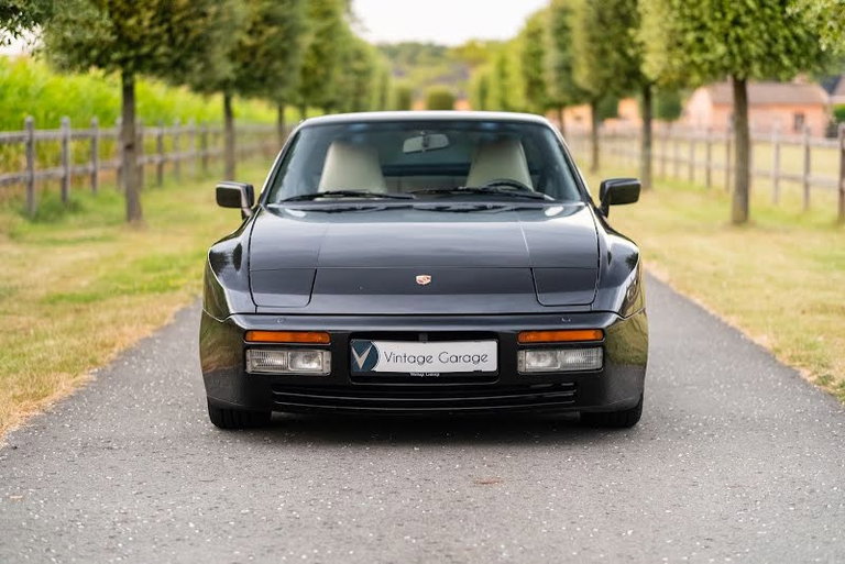 Porsche 944 S2 Coupé