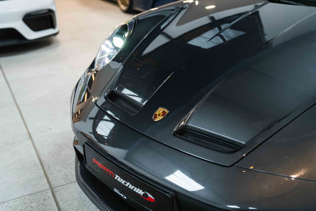 Porsche 992 GT3 Touring