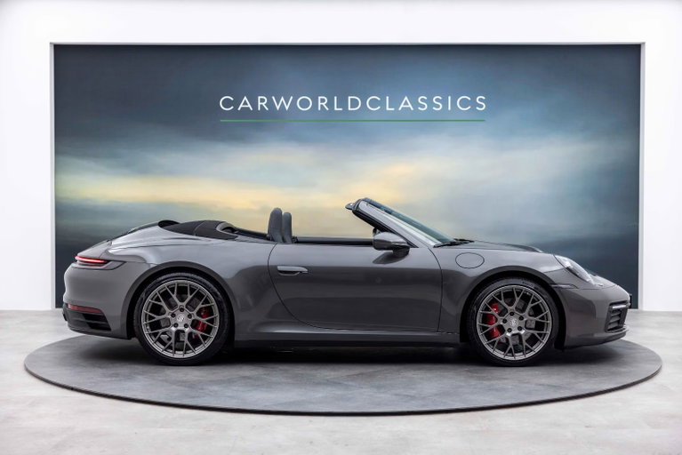 Porsche 992 Carrera 4S