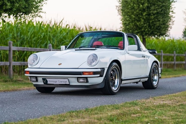 Porsche 911 Carrera 3.2