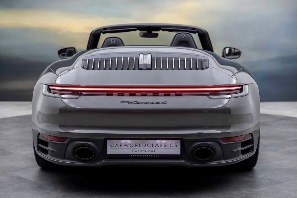 Porsche 992 Carrera 4S