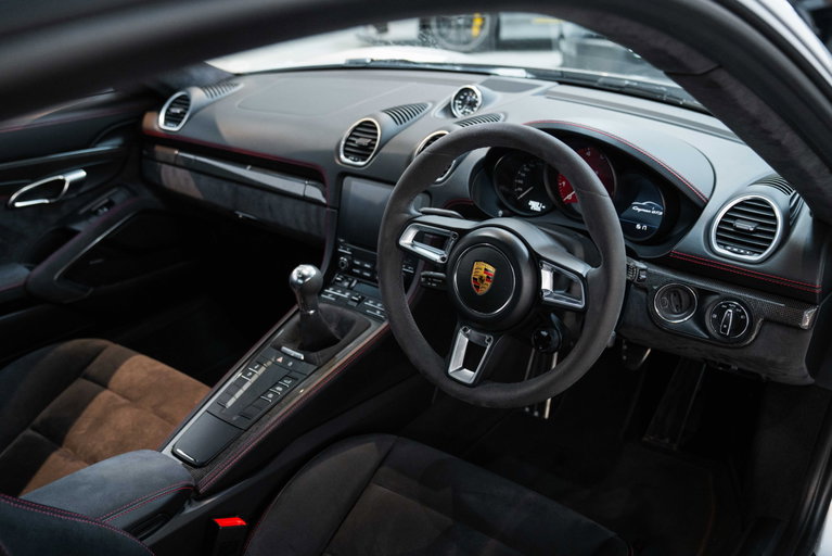 Porsche 718 Cayman GTS 4.0