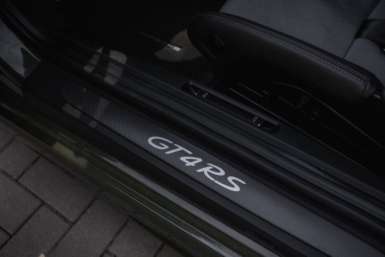 Porsche 718 Cayman GT4 RS