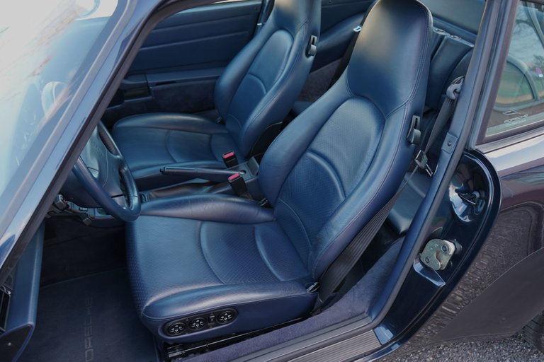 Porsche 993 Carrera 4