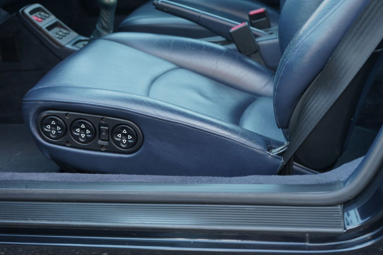 Porsche 993 Carrera 4
