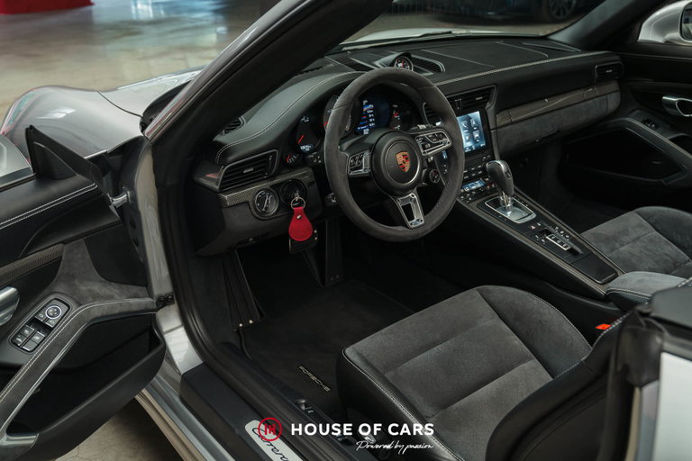 Porsche 991.2 Carrera GTS