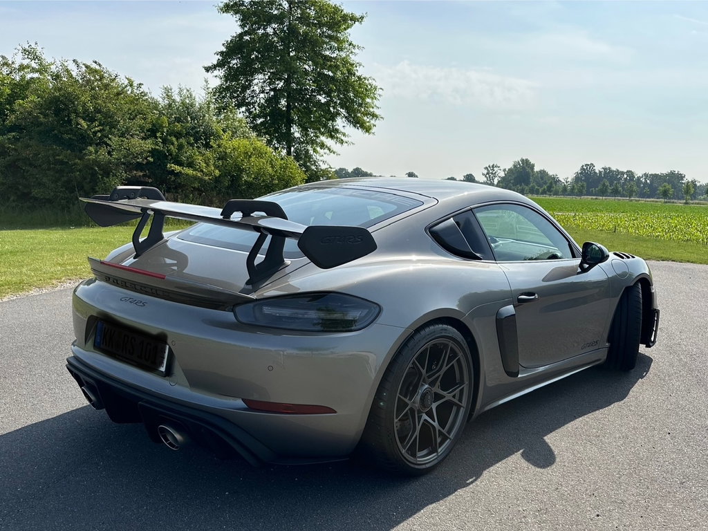 Porsche 718 Cayman GT4 RS